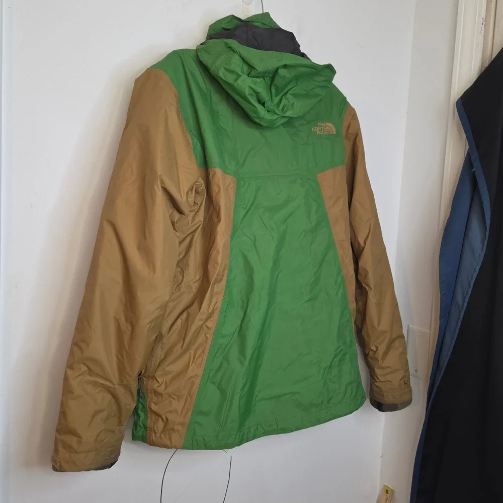 The North Face HyVent Jacket Mens Small Green Tan Notre Dame Fleece Lined Hooded